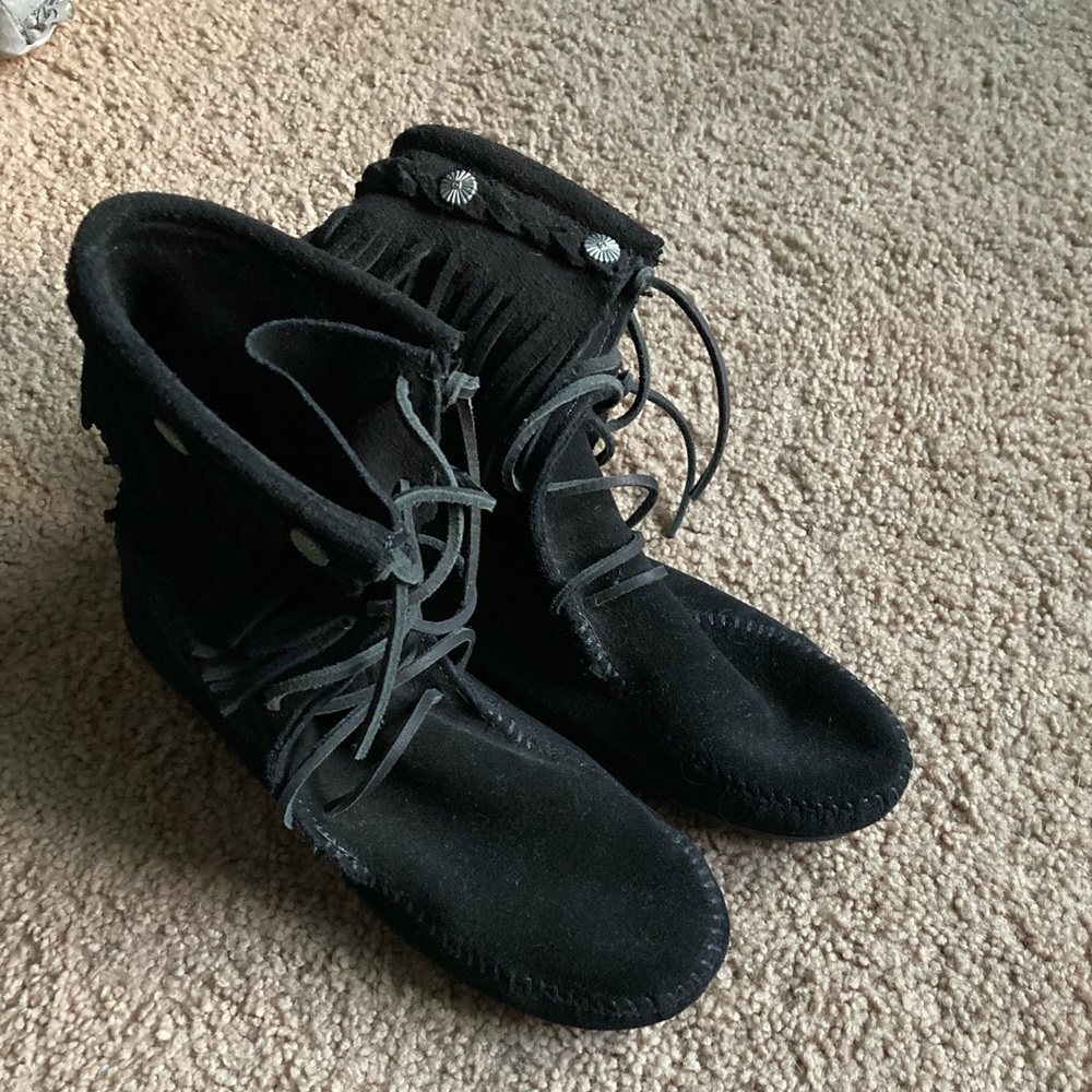 Minnetonka Moccasin Boots - worn twice!